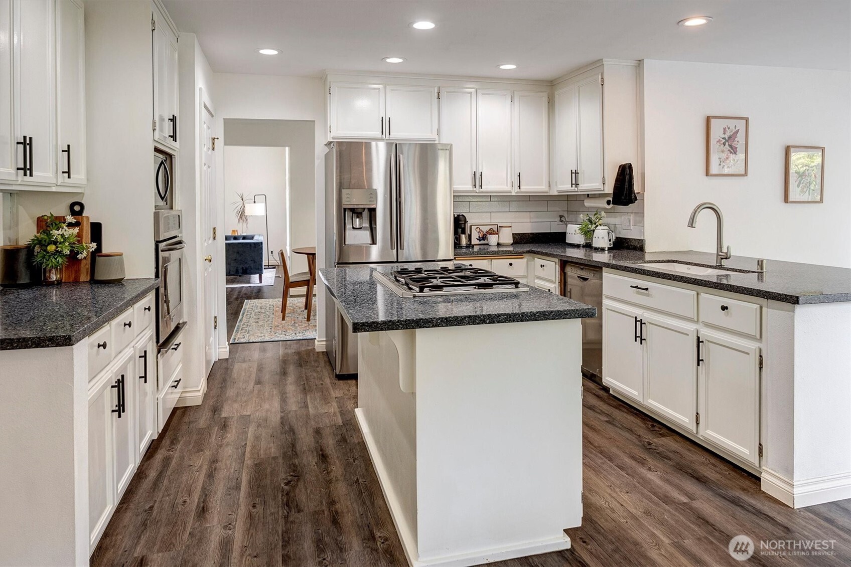 225 SE 10th Circle , North Bend, WA 98045