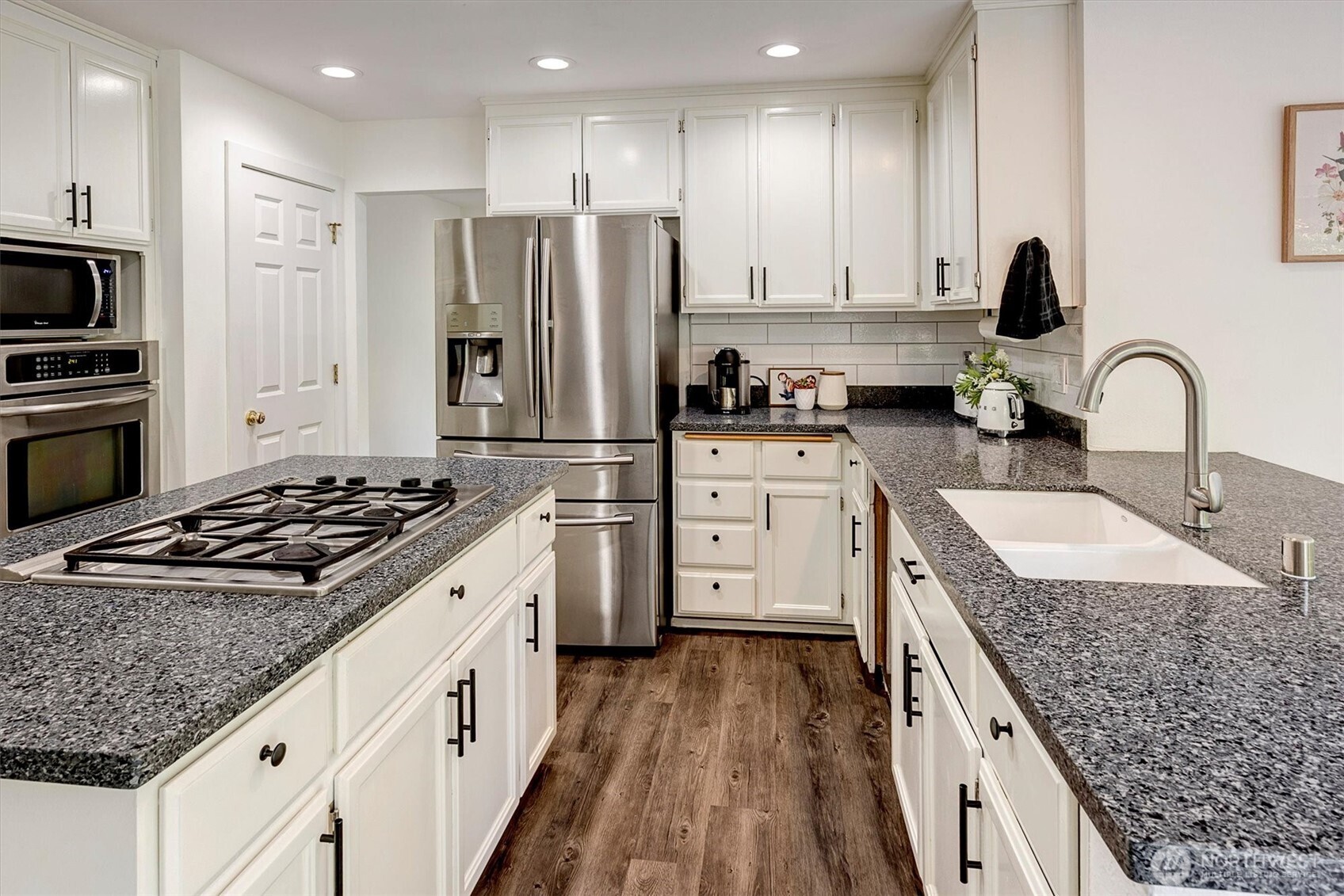 225 SE 10th Circle , North Bend, WA 98045