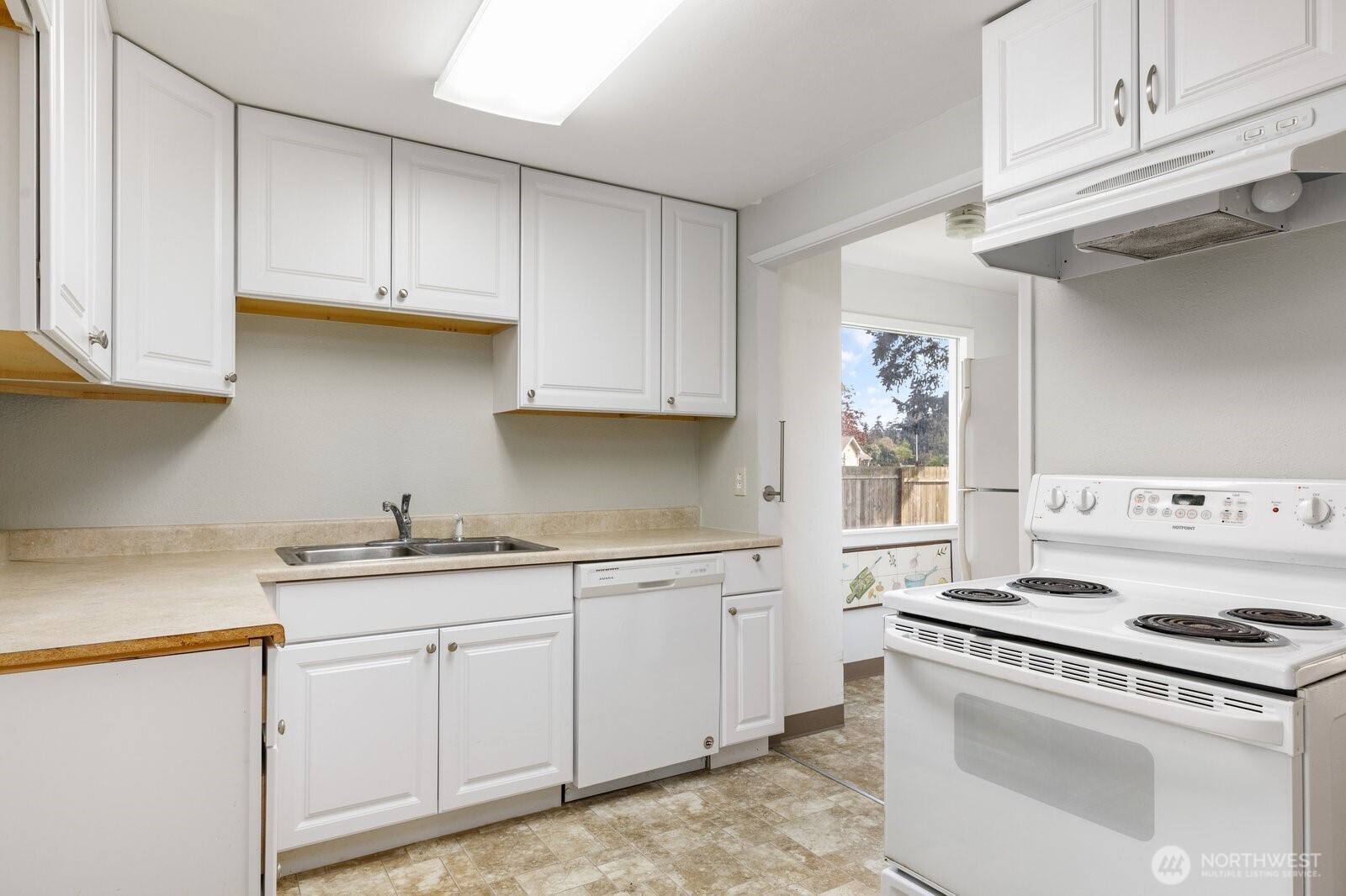 164 NE Ernst , Oak Harbor, WA 98277
