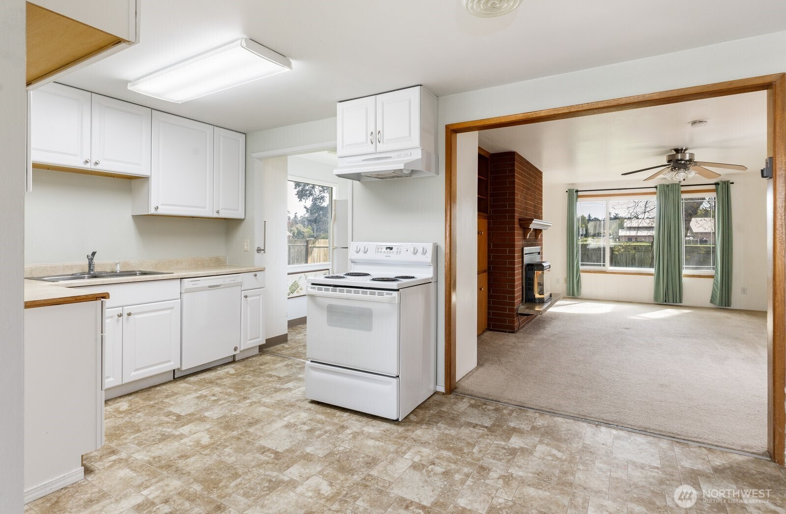 164 NE Ernst , Oak Harbor, WA 98277