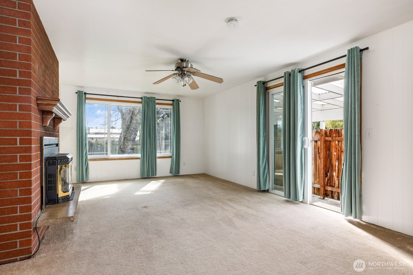 164 NE Ernst , Oak Harbor, WA 98277