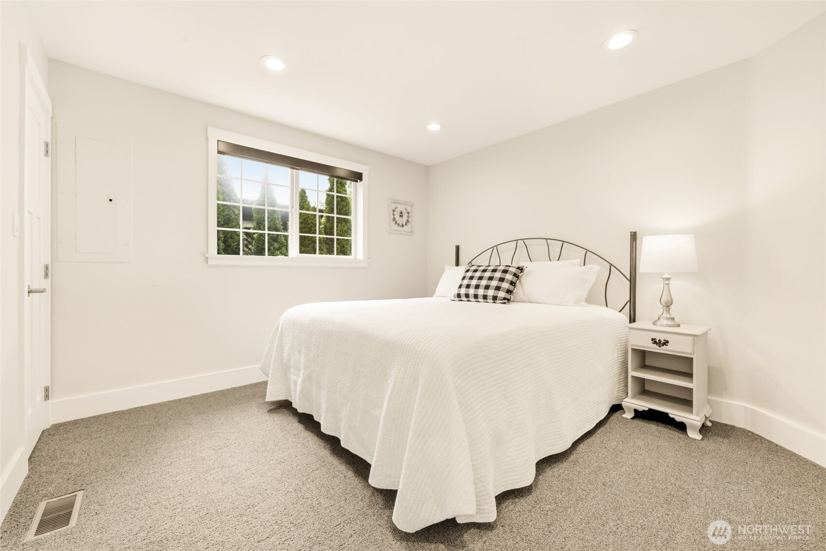 29250 218th Place SE, Black Diamond, WA 98010
