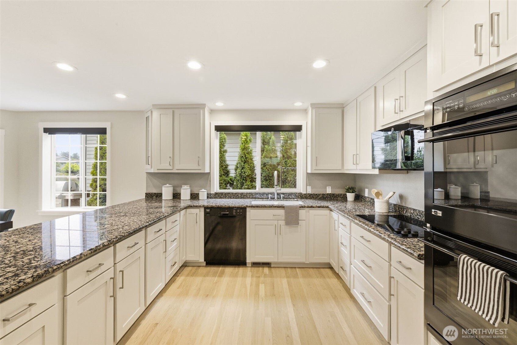 29250 218th Place SE, Black Diamond, WA 98010