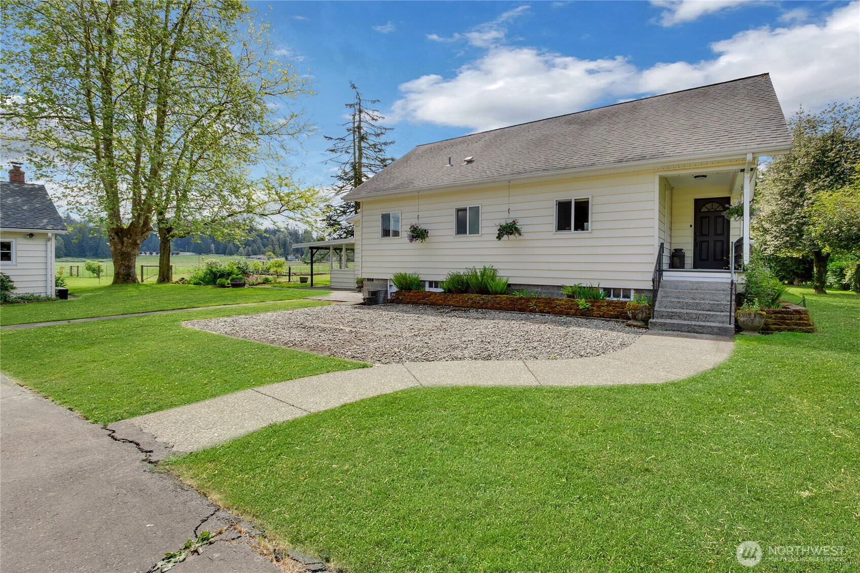 39614 264th Avenue SE, Enumclaw, WA 98022