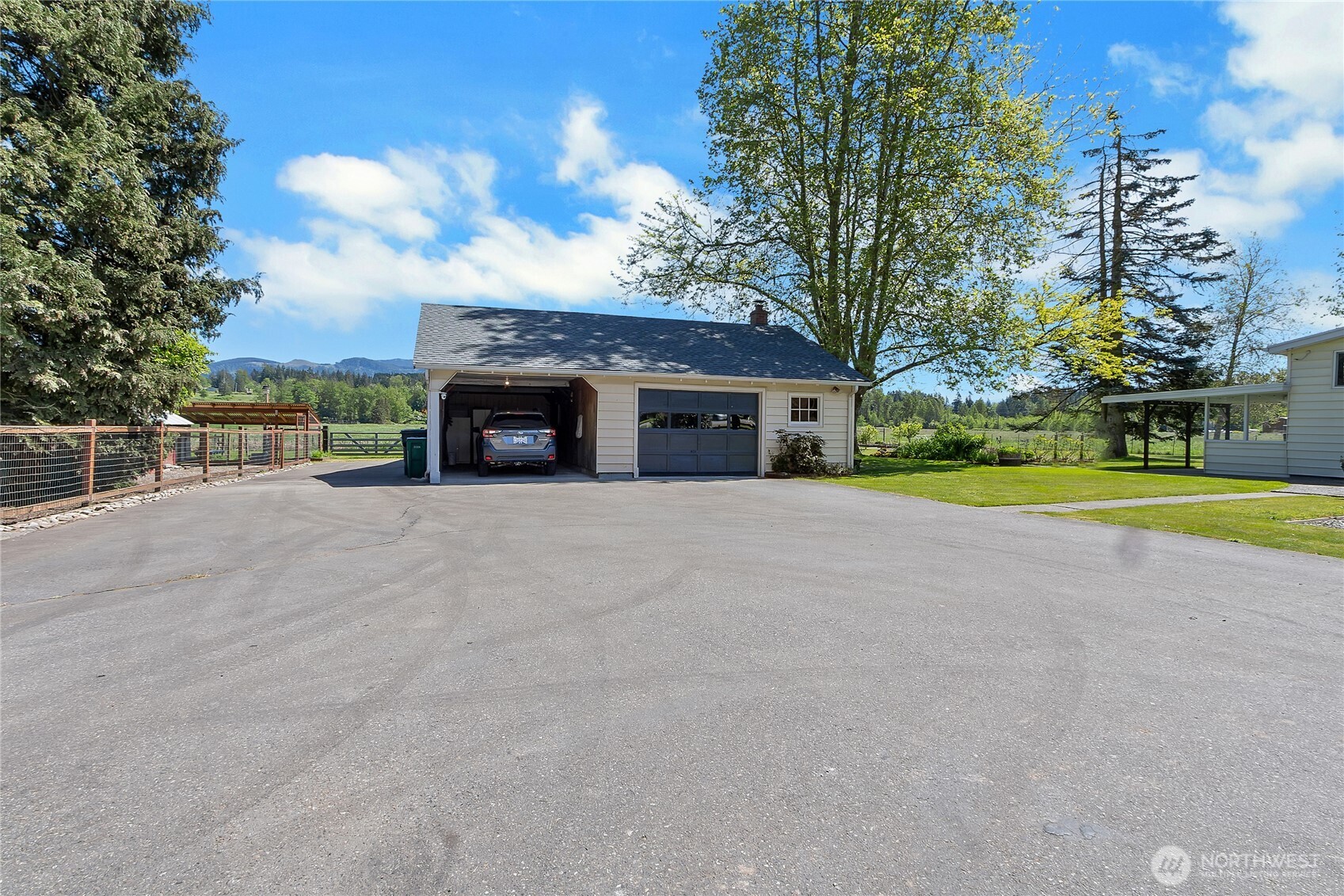39614 264th Avenue SE, Enumclaw, WA 98022