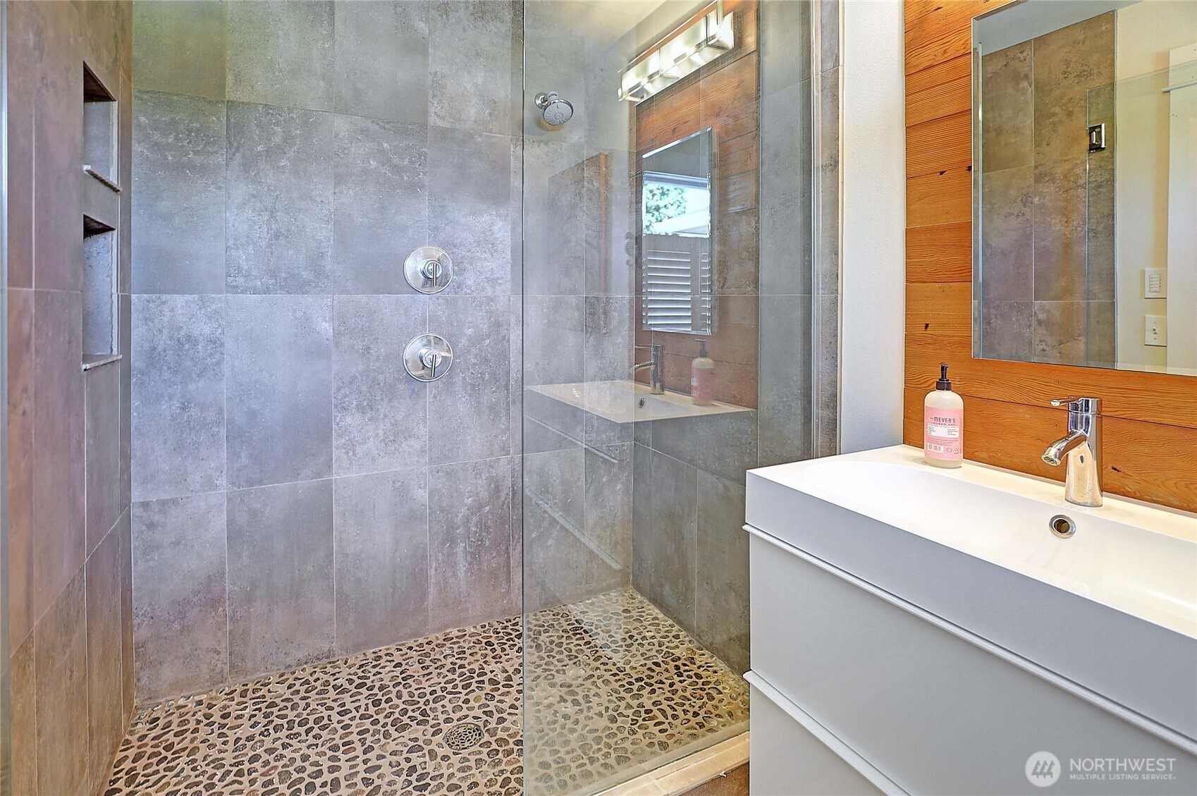 620 Moe Road , Camano Island, WA 98282