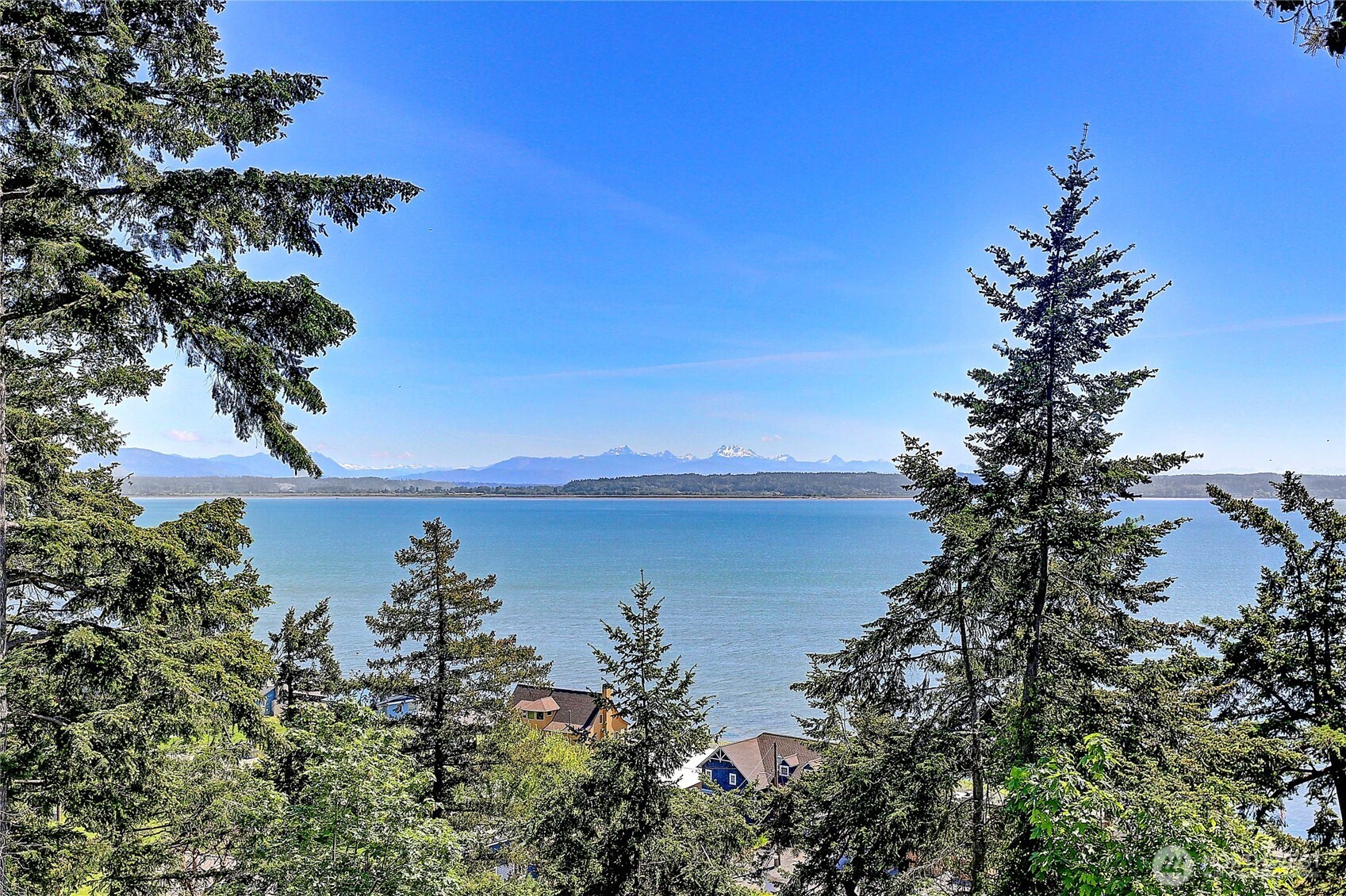 620 Moe Road , Camano Island, WA 98282