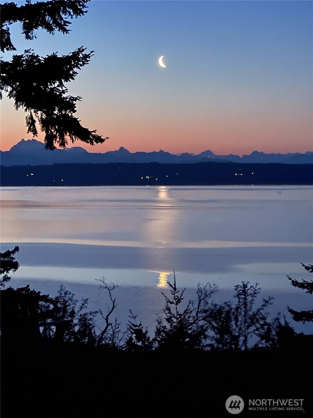 620 Moe Road , Camano Island, WA 98282