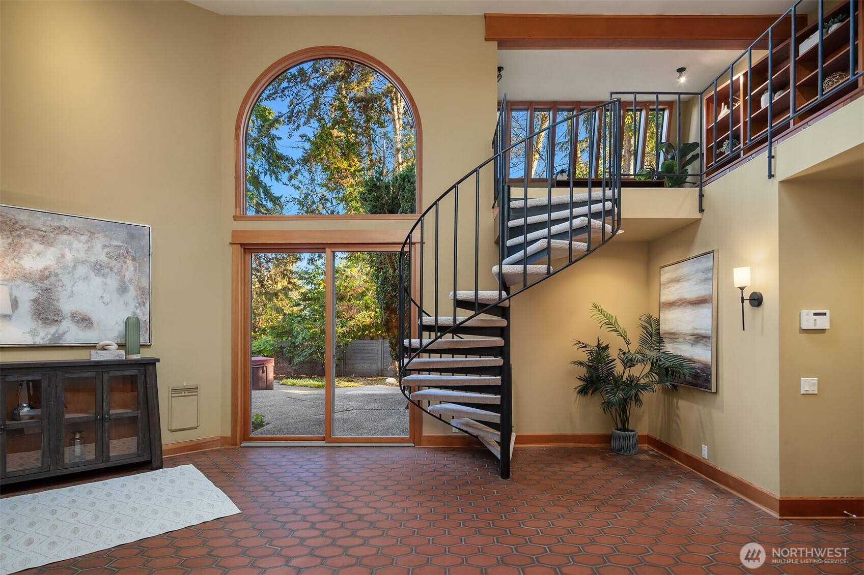 7816 NE 32nd Street , Medina, WA 98039