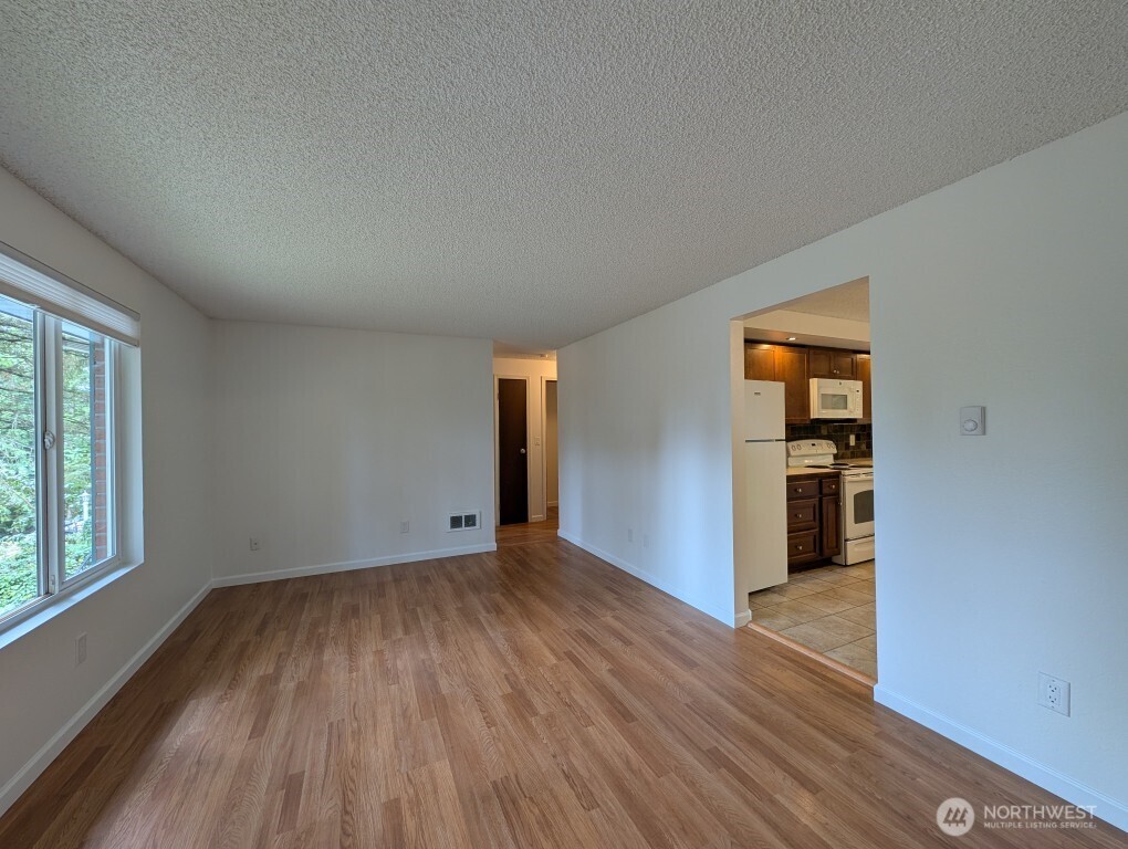 18249 24th Avenue NE, Shoreline, WA 98155