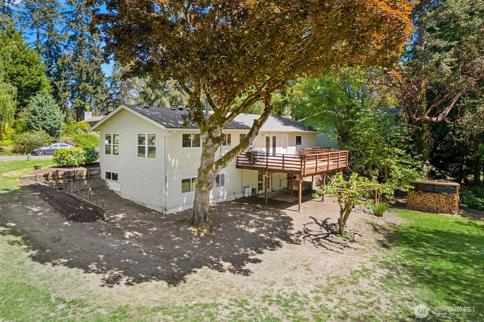 711 Eagle Cliff Rd NE, Bainbridge Island, WA 98110