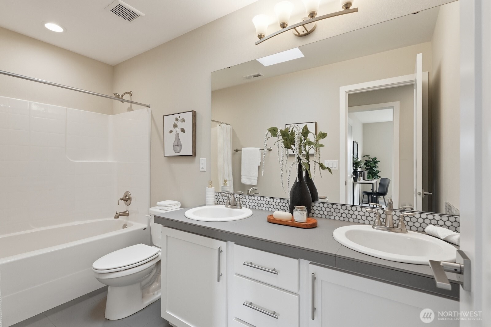 18216 137th Place SE, Renton, WA 98058