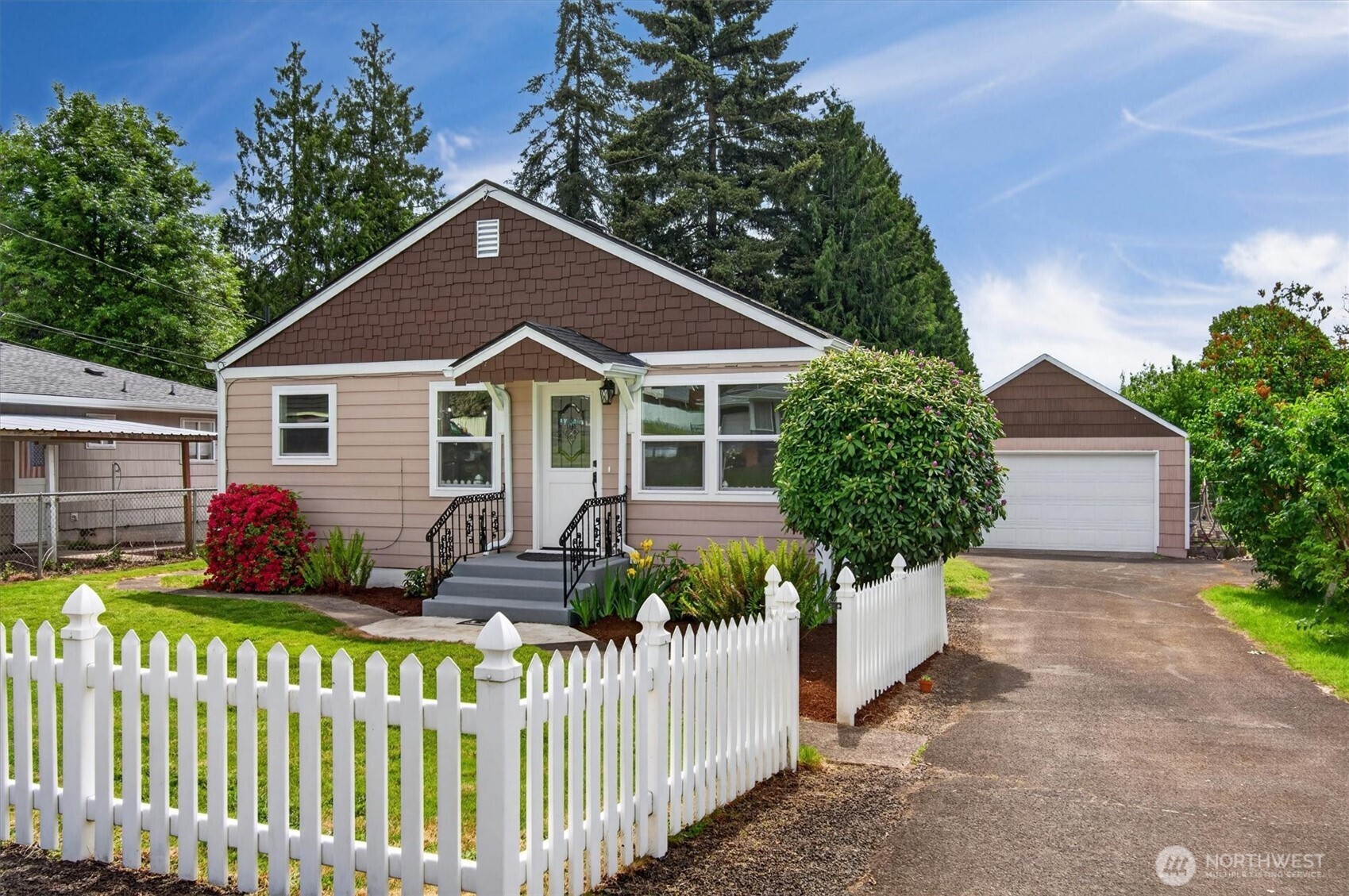 3 Pacific Place , Longview, WA 98632