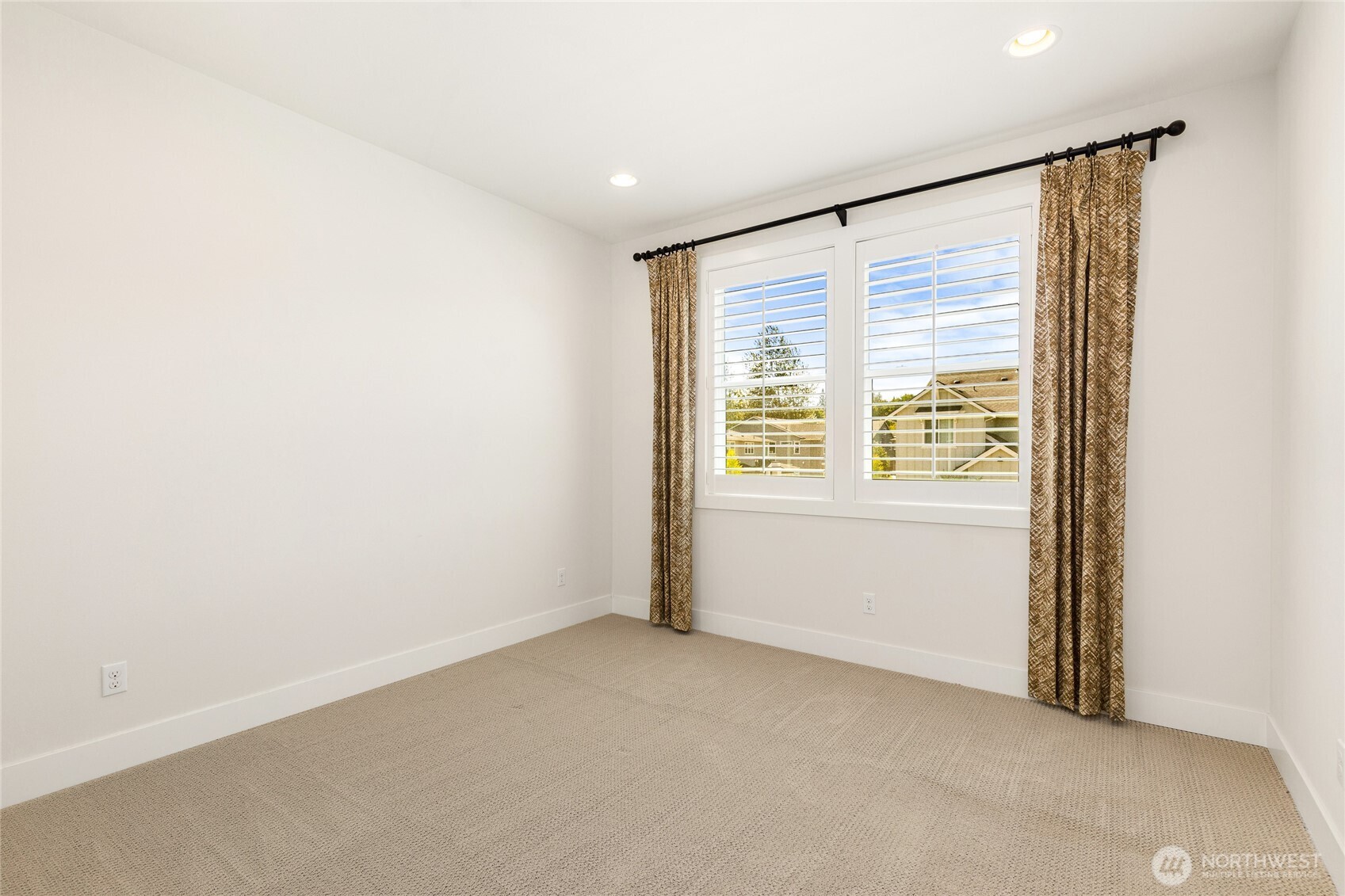 12160 173rd Place NE, Redmond, WA 98052