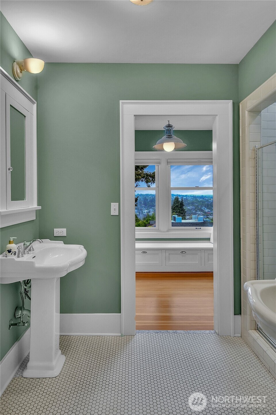 110 Smith Street , Seattle, WA 98109