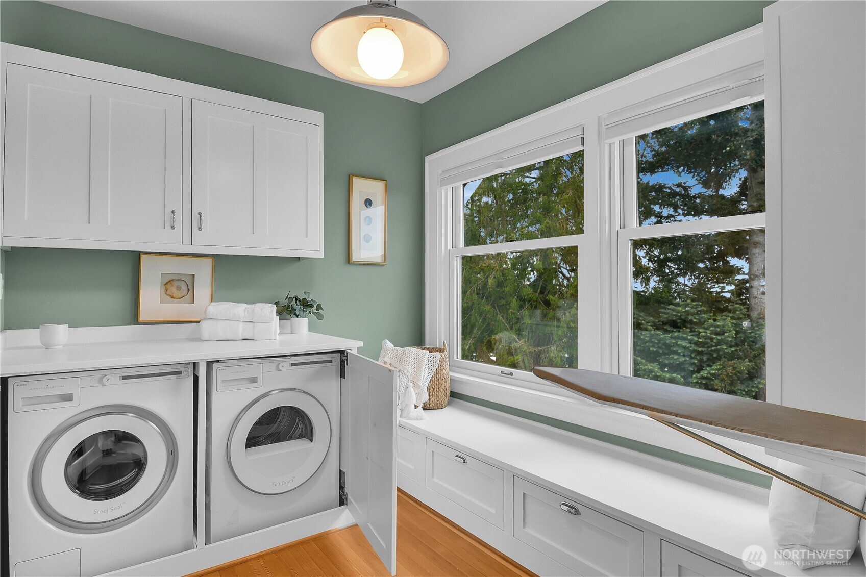 110 Smith Street , Seattle, WA 98109