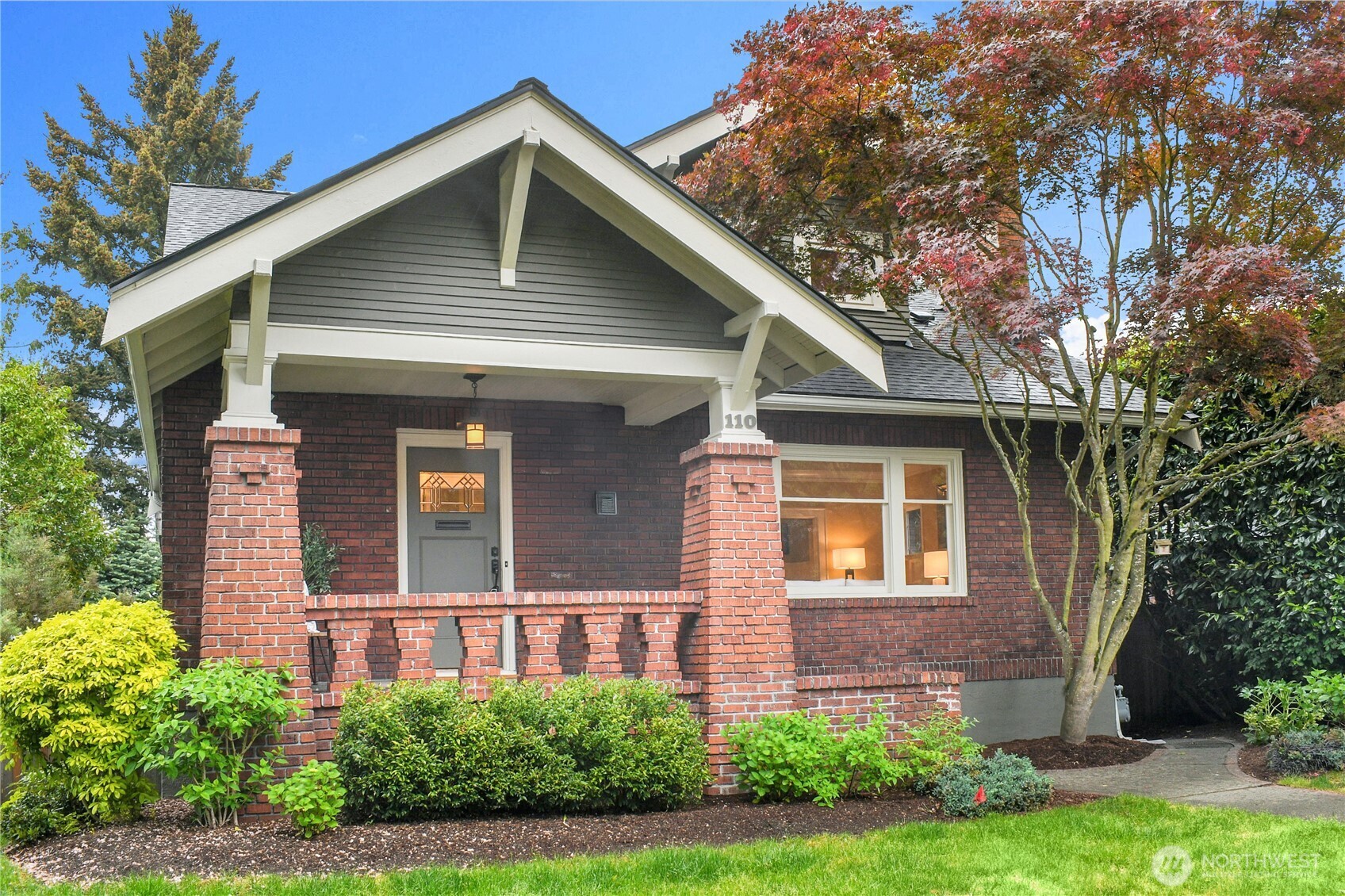 110 Smith Street , Seattle, WA 98109