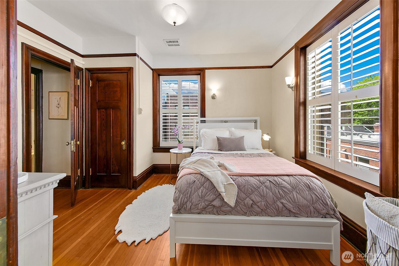 125 Warren Avenue N #J, Seattle, WA 98109