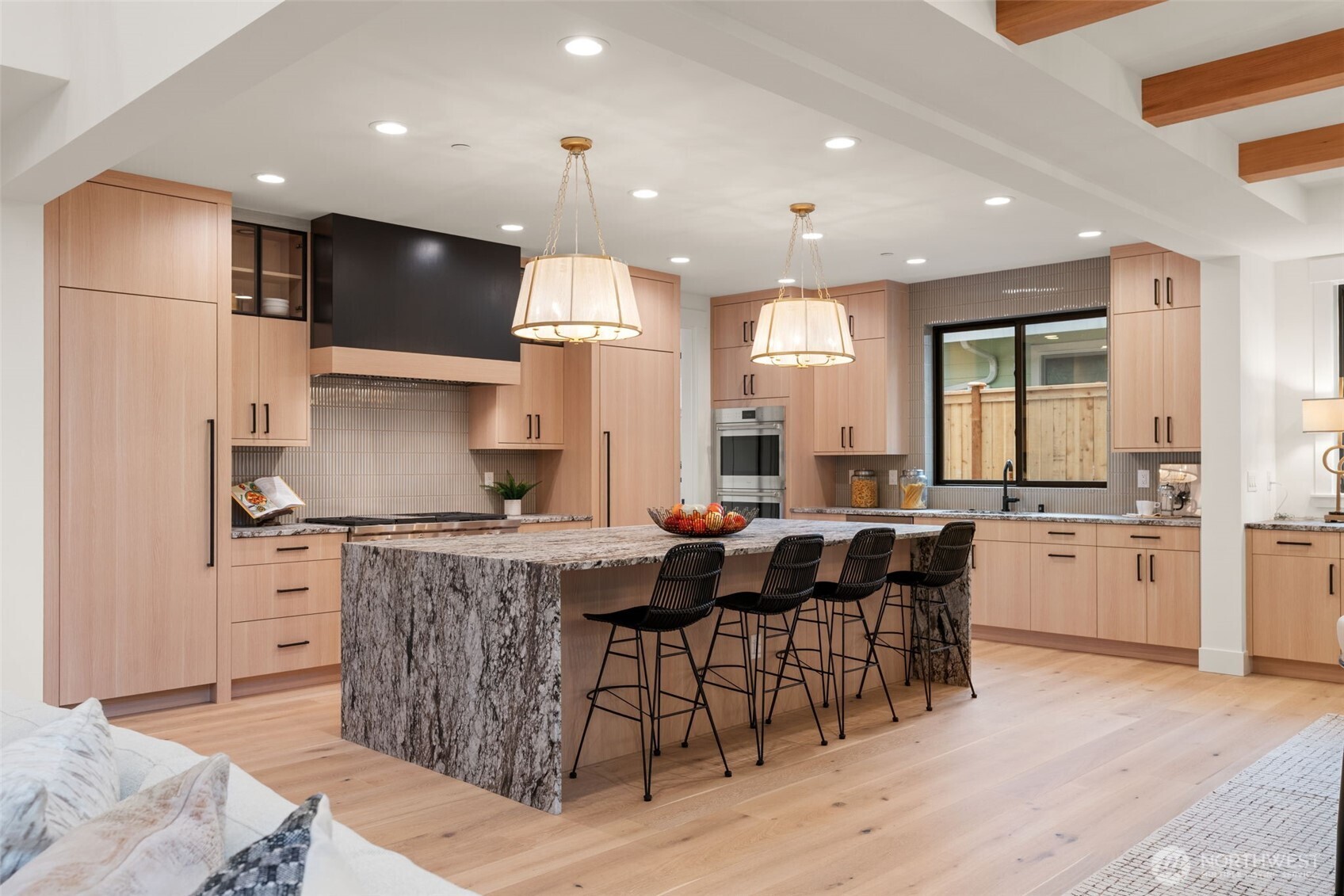 15327 SE 22nd Street , Bellevue, WA 98008