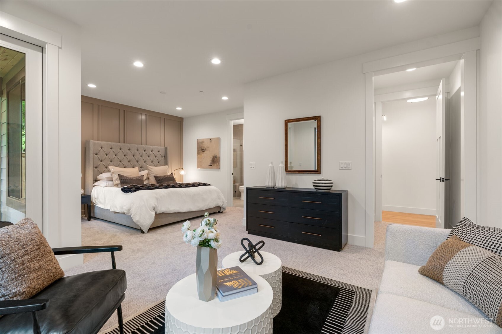 15327 SE 22nd Street , Bellevue, WA 98008