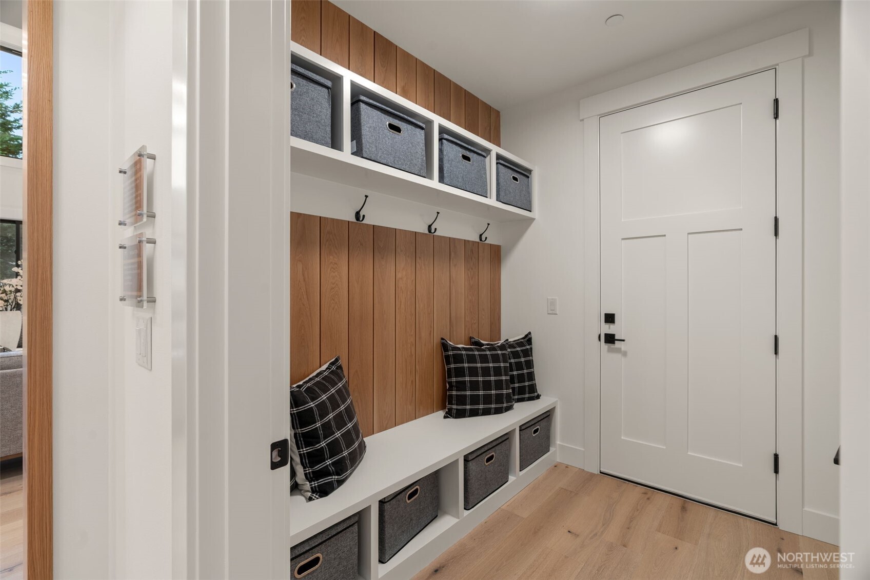 15327 SE 22nd Street , Bellevue, WA 98008