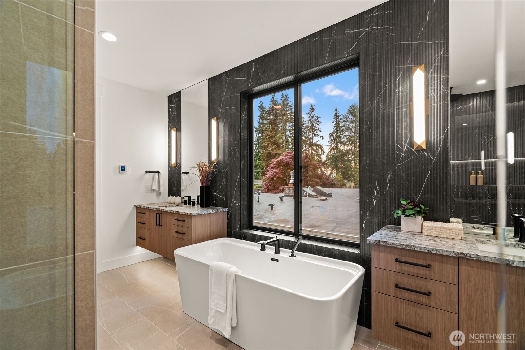 15327 SE 22nd Street , Bellevue, WA 98008