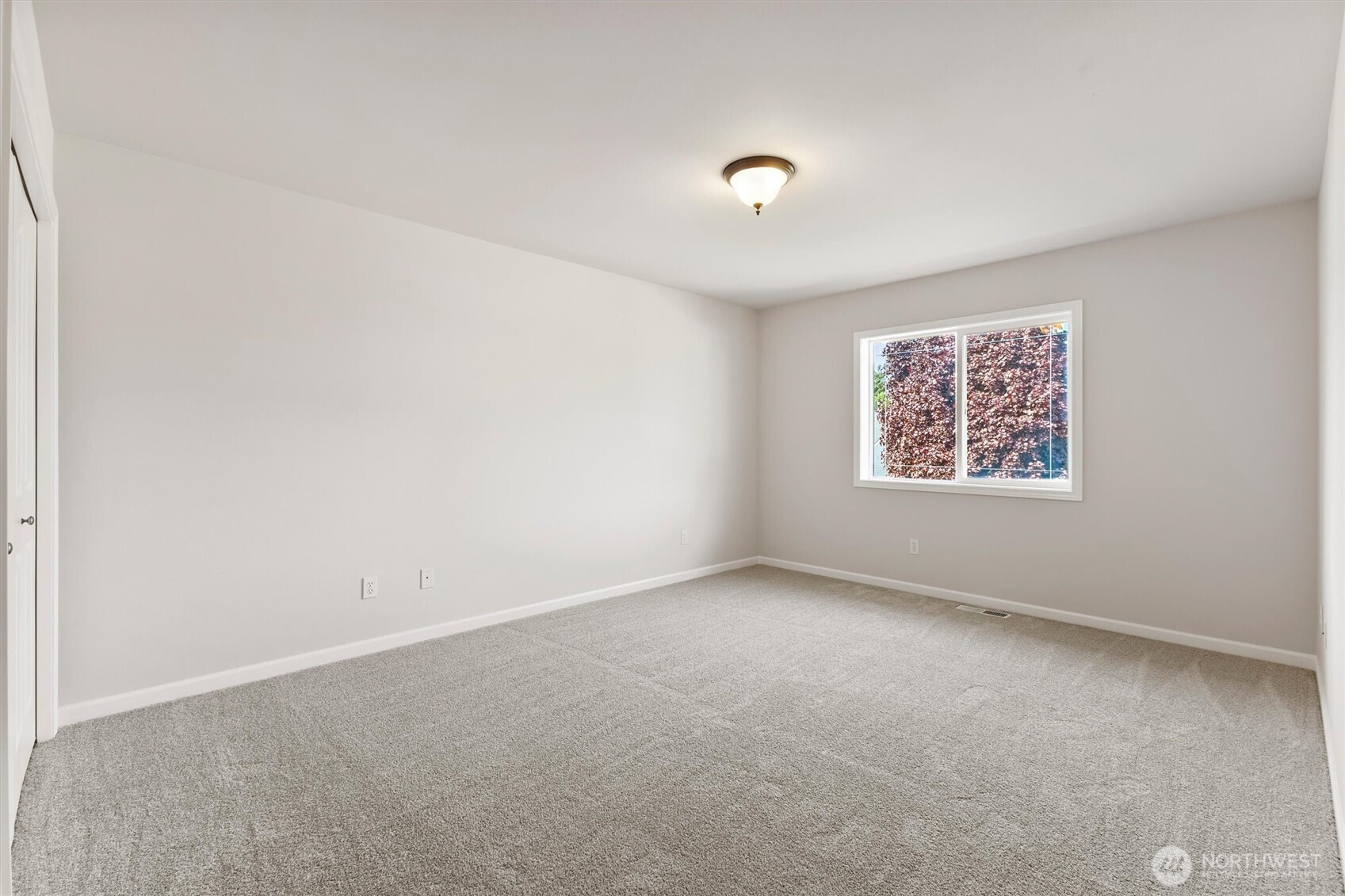 1149 Aaron Drive #B, Lynden, WA 98264