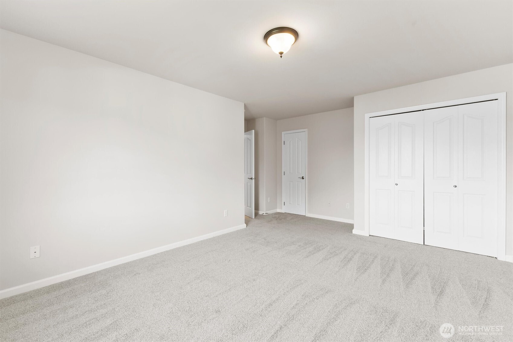 1149 Aaron Drive #B, Lynden, WA 98264