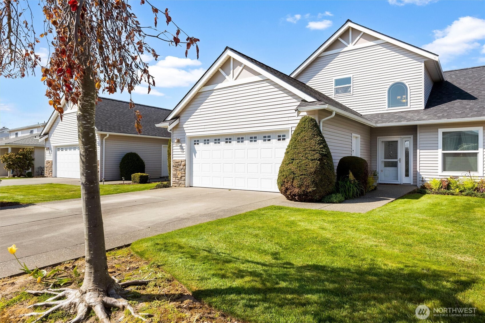 1149 Aaron Drive #B, Lynden, WA 98264