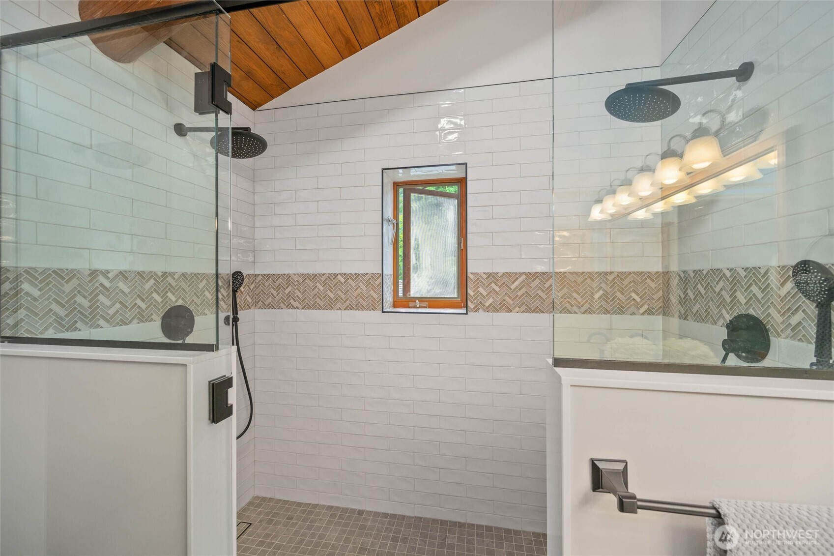 3130 S Bay Vista Drive , Sedro Woolley, WA 98284