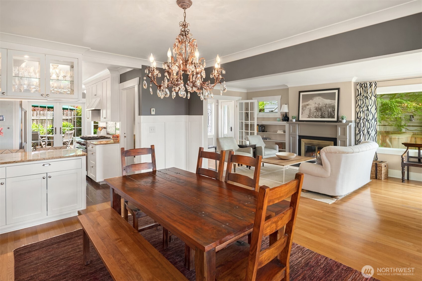 2403 11th Avenue W, Seattle, WA 98119-2501