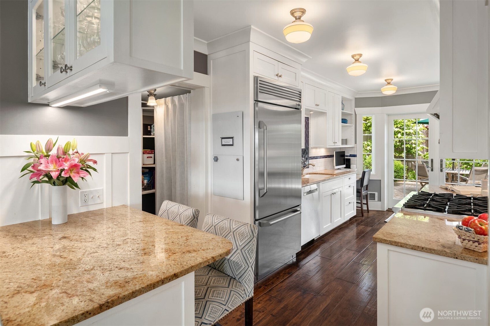 2403 11th Avenue W, Seattle, WA 98119-2501