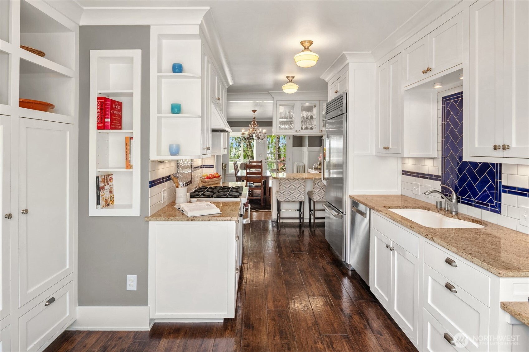 2403 11th Avenue W, Seattle, WA 98119-2501