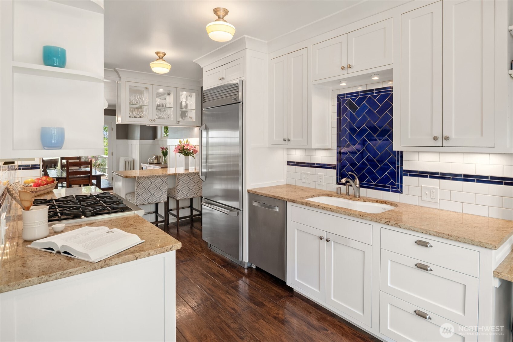 2403 11th Avenue W, Seattle, WA 98119-2501