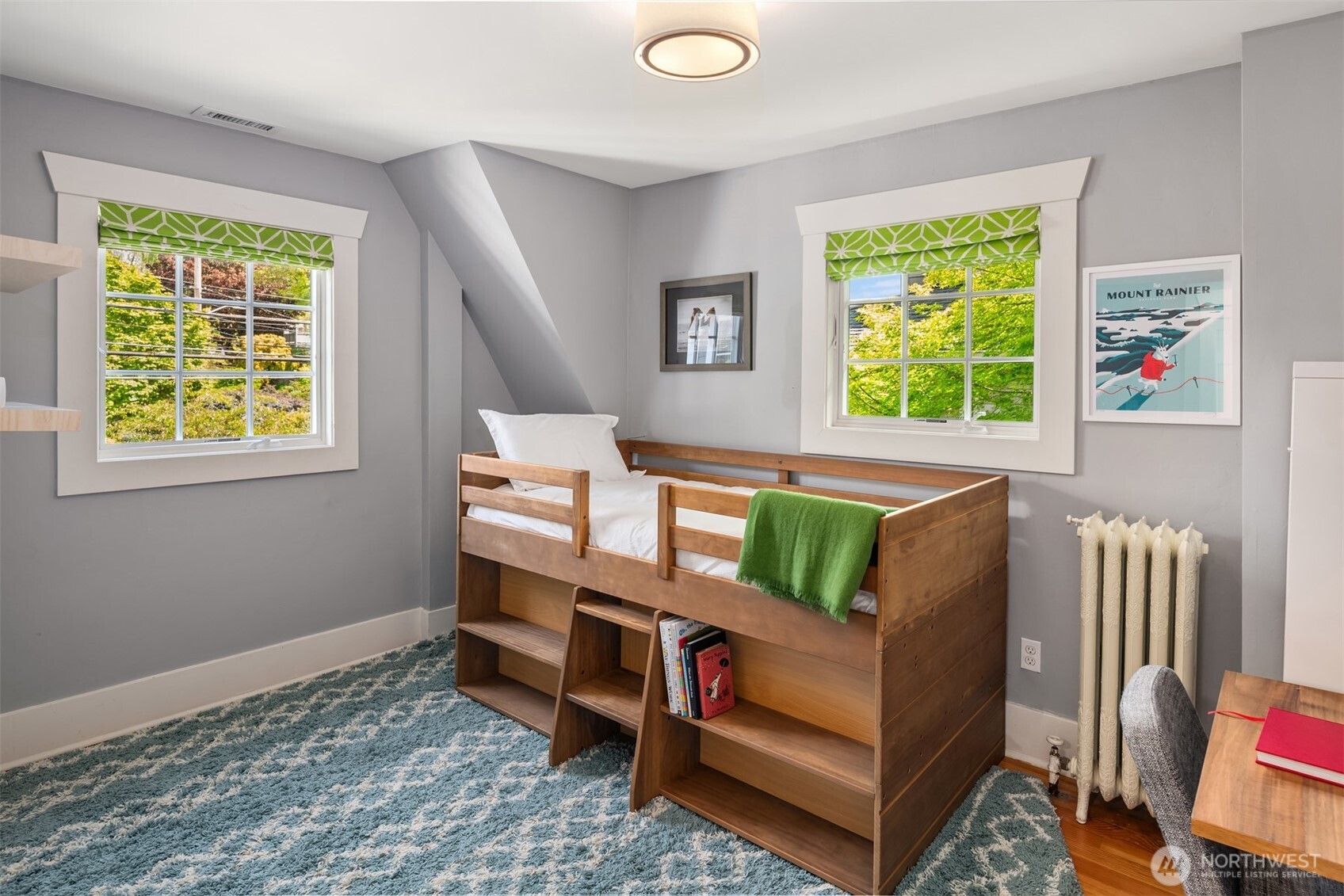 2403 11th Avenue W, Seattle, WA 98119-2501