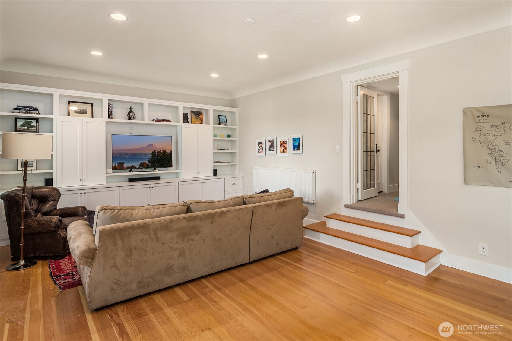 2403 11th Avenue W, Seattle, WA 98119-2501