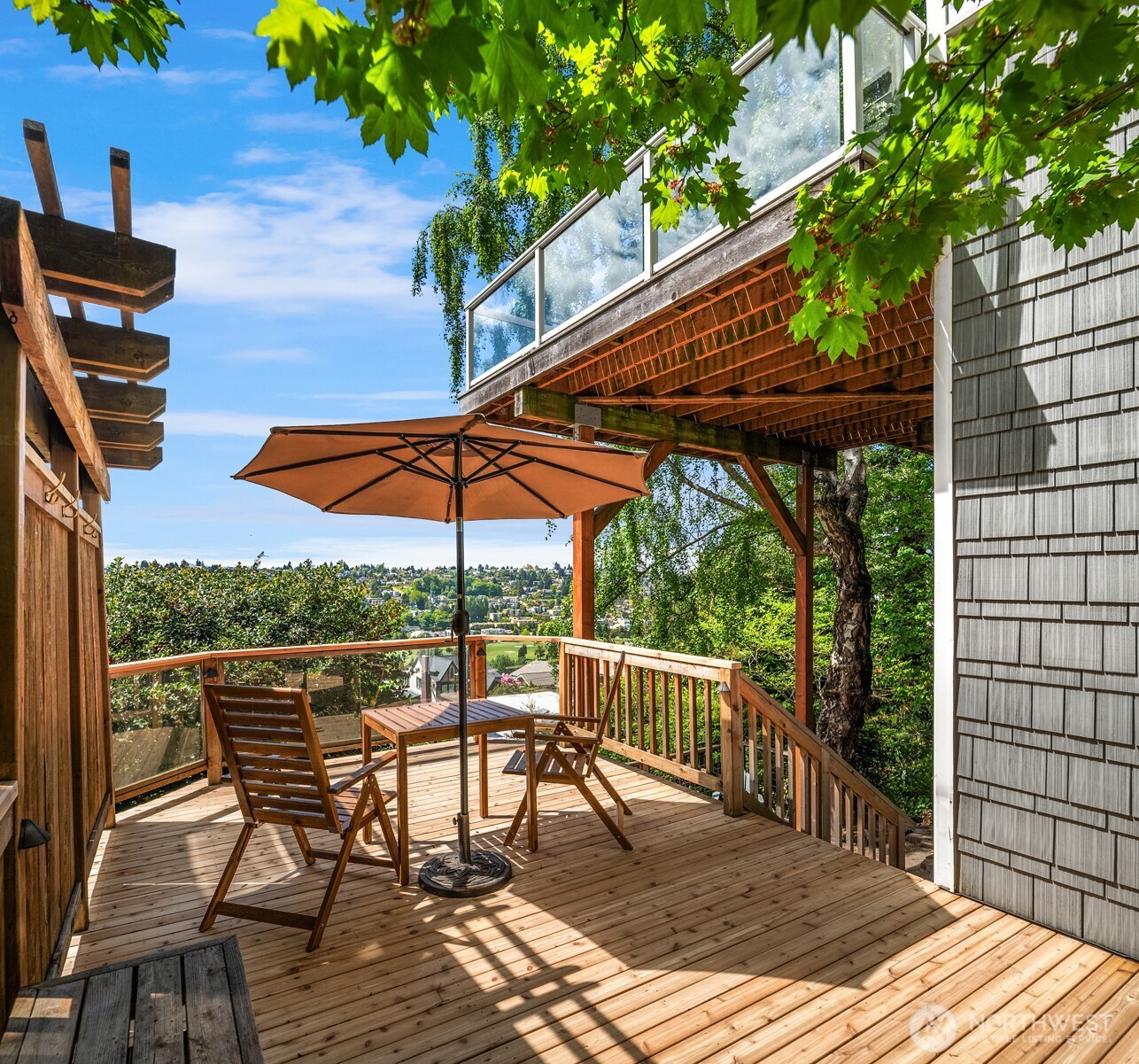 2403 11th Avenue W, Seattle, WA 98119-2501