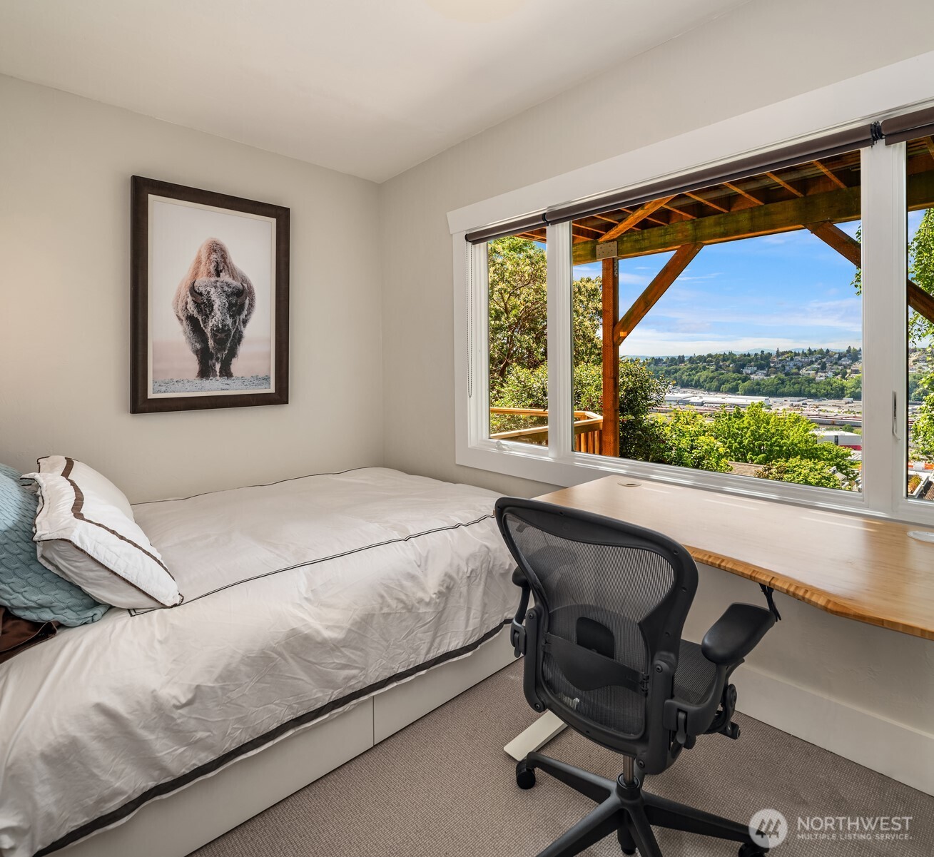 2403 11th Avenue W, Seattle, WA 98119-2501