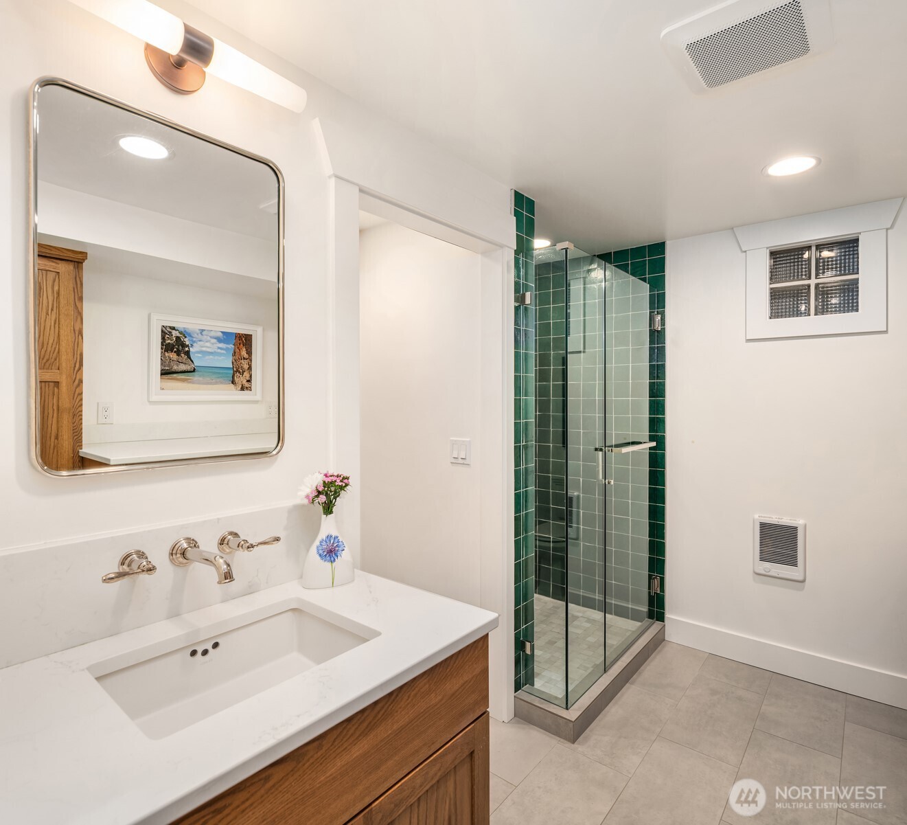 2403 11th Avenue W, Seattle, WA 98119-2501