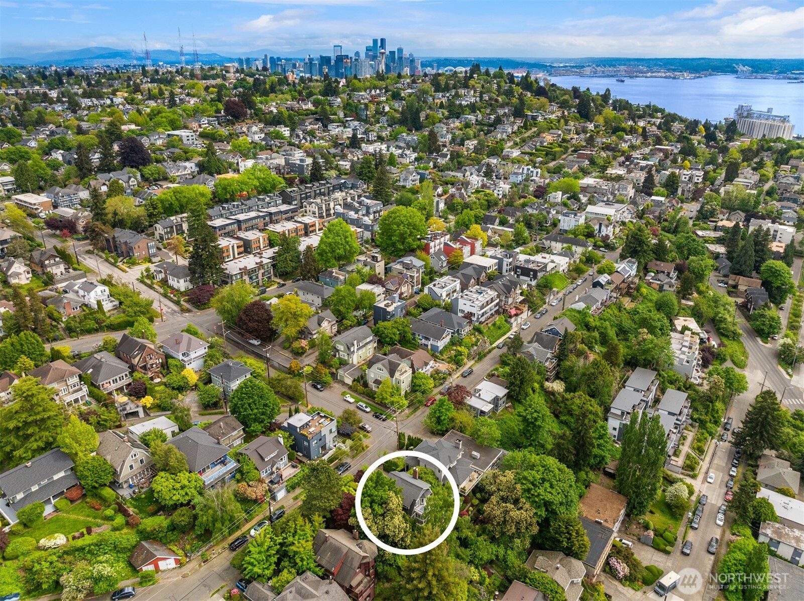 2403 11th Avenue W, Seattle, WA 98119-2501