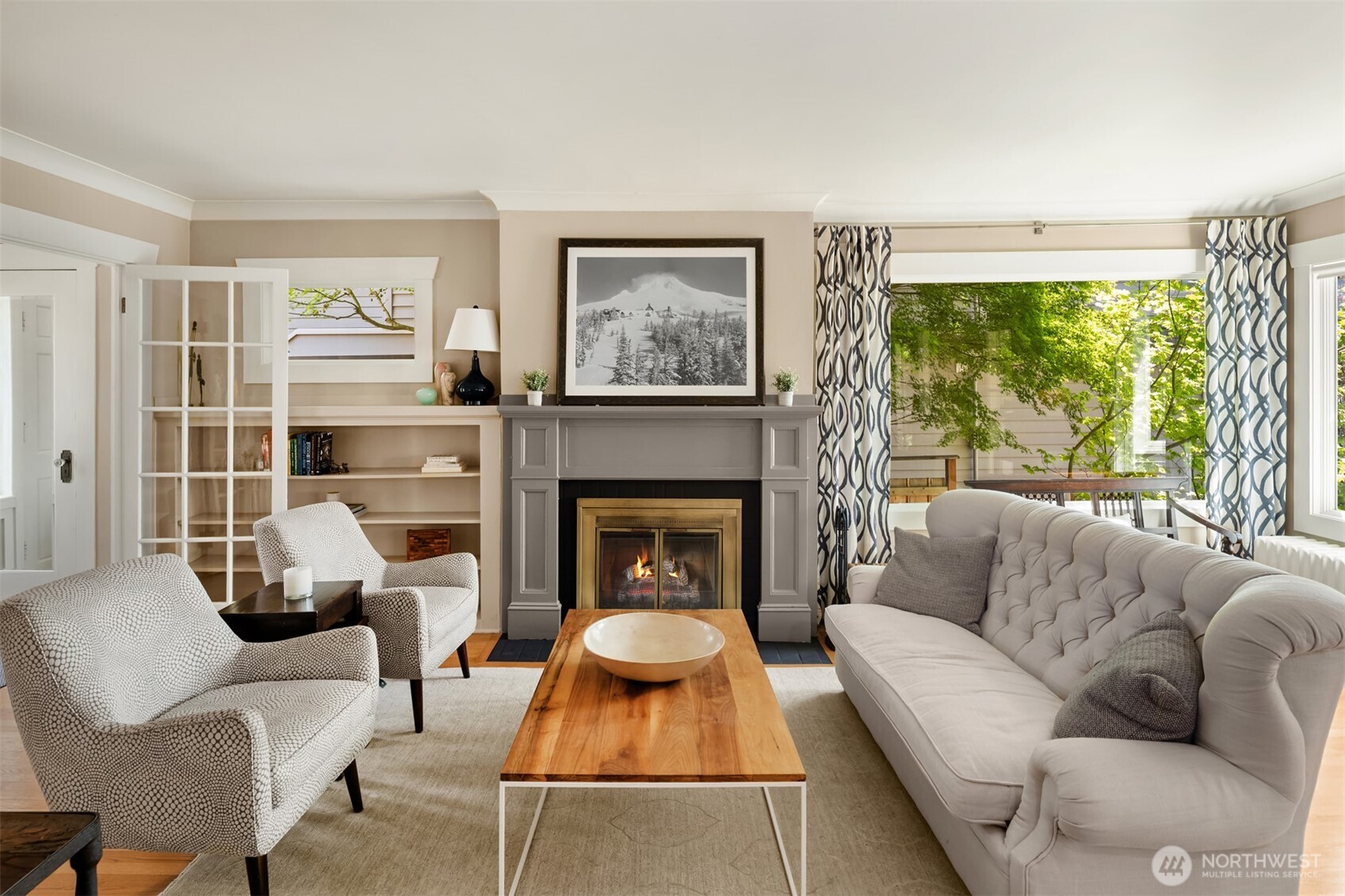 2403 11th Avenue W, Seattle, WA 98119-2501