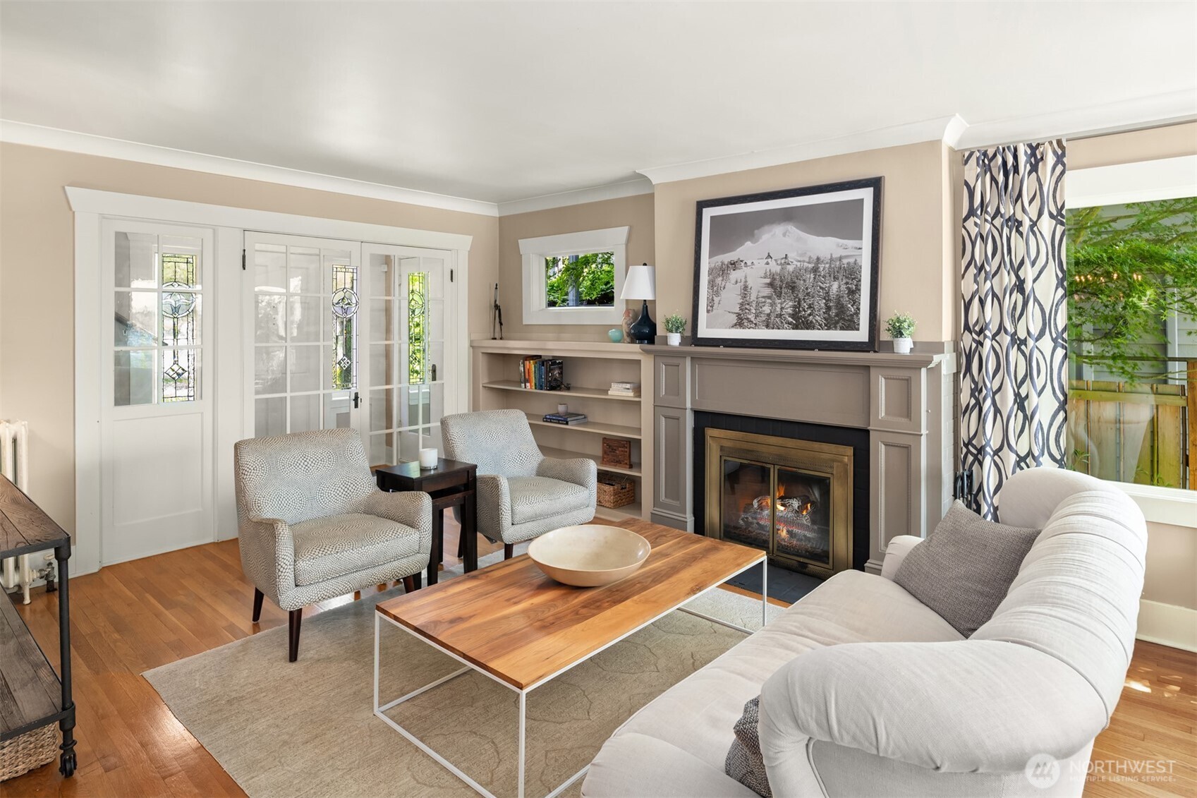 2403 11th Avenue W, Seattle, WA 98119-2501
