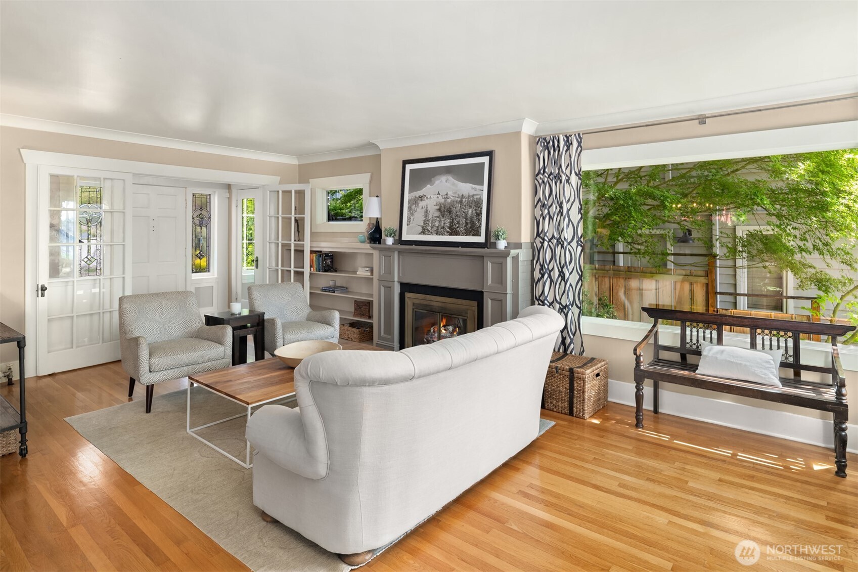 2403 11th Avenue W, Seattle, WA 98119-2501