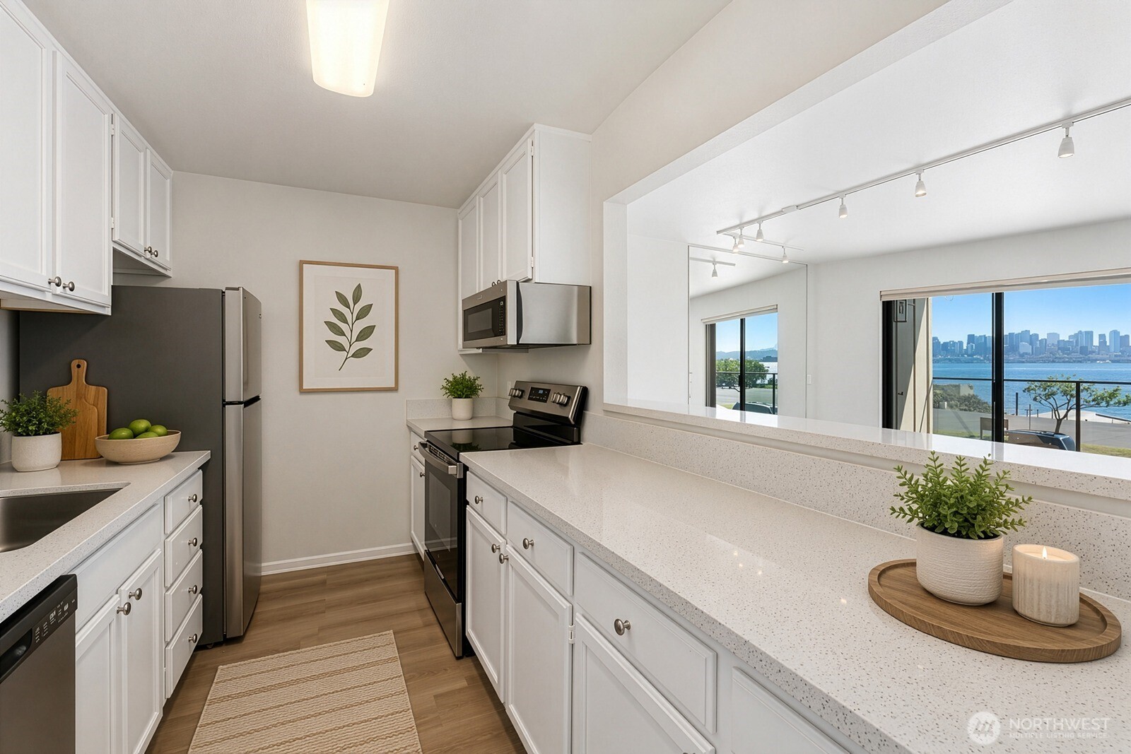 1221 Harbor Avenue SW #105, Seattle, WA 98116-1745