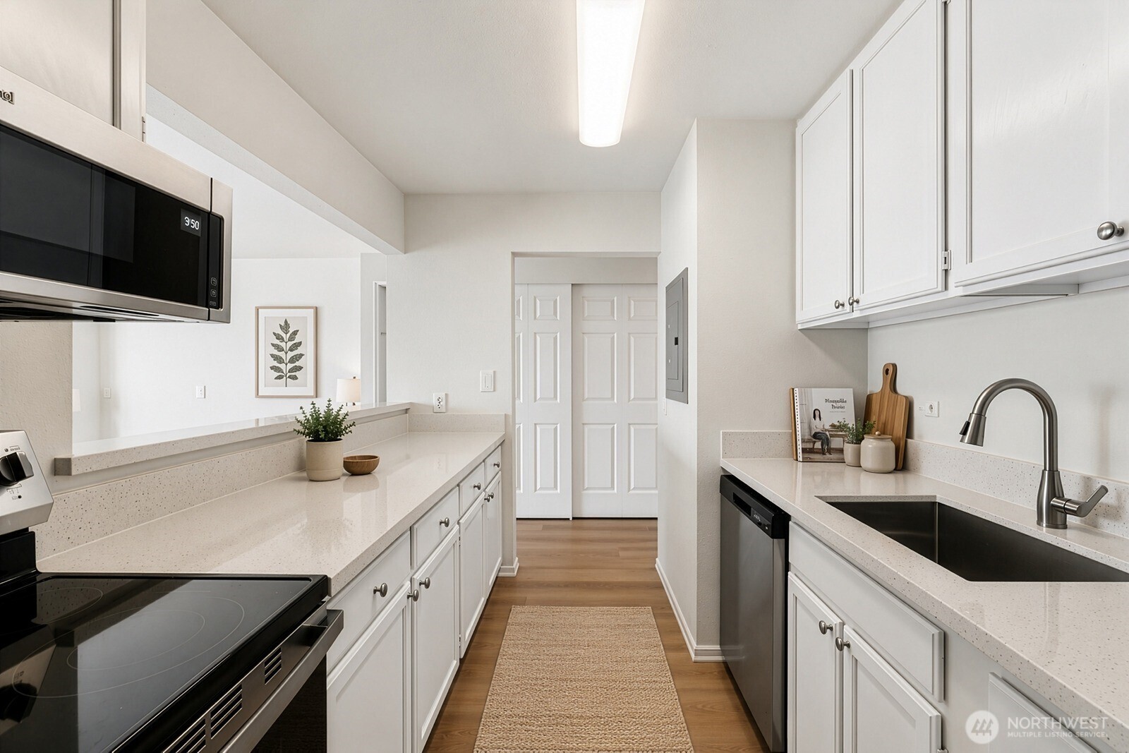 1221 Harbor Avenue SW #105, Seattle, WA 98116-1745