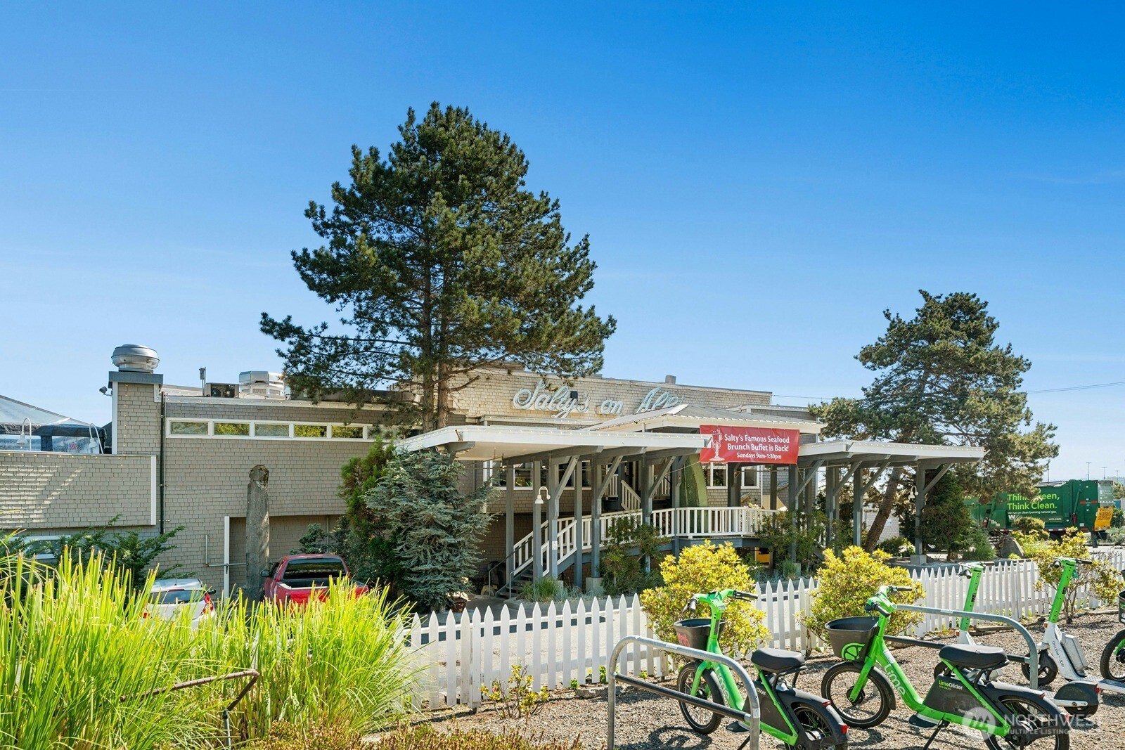 1221 Harbor Avenue SW #105, Seattle, WA 98116-1745
