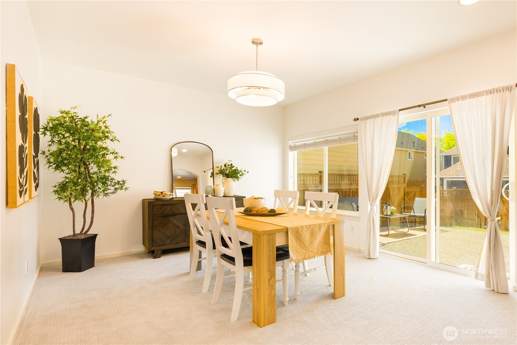 2055 Larchmount Drive NE, Issaquah, WA 98029
