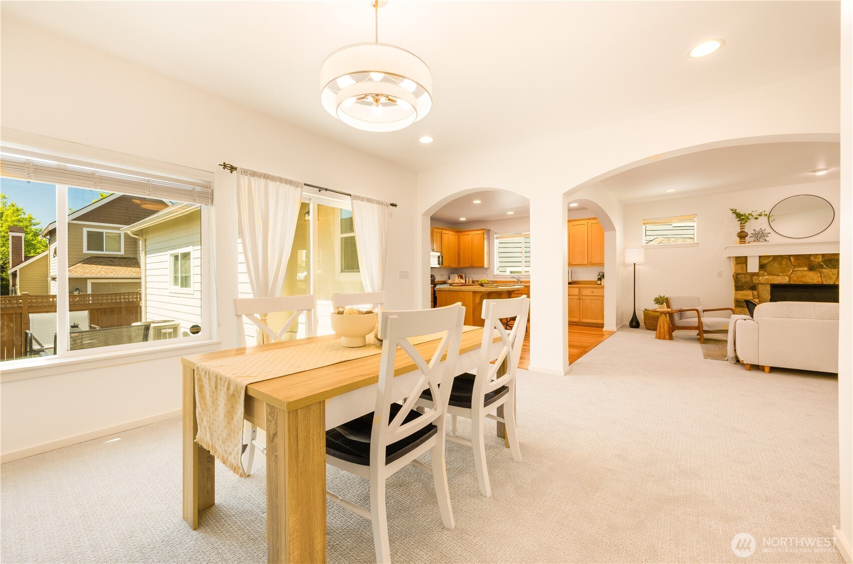 2055 Larchmount Drive NE, Issaquah, WA 98029