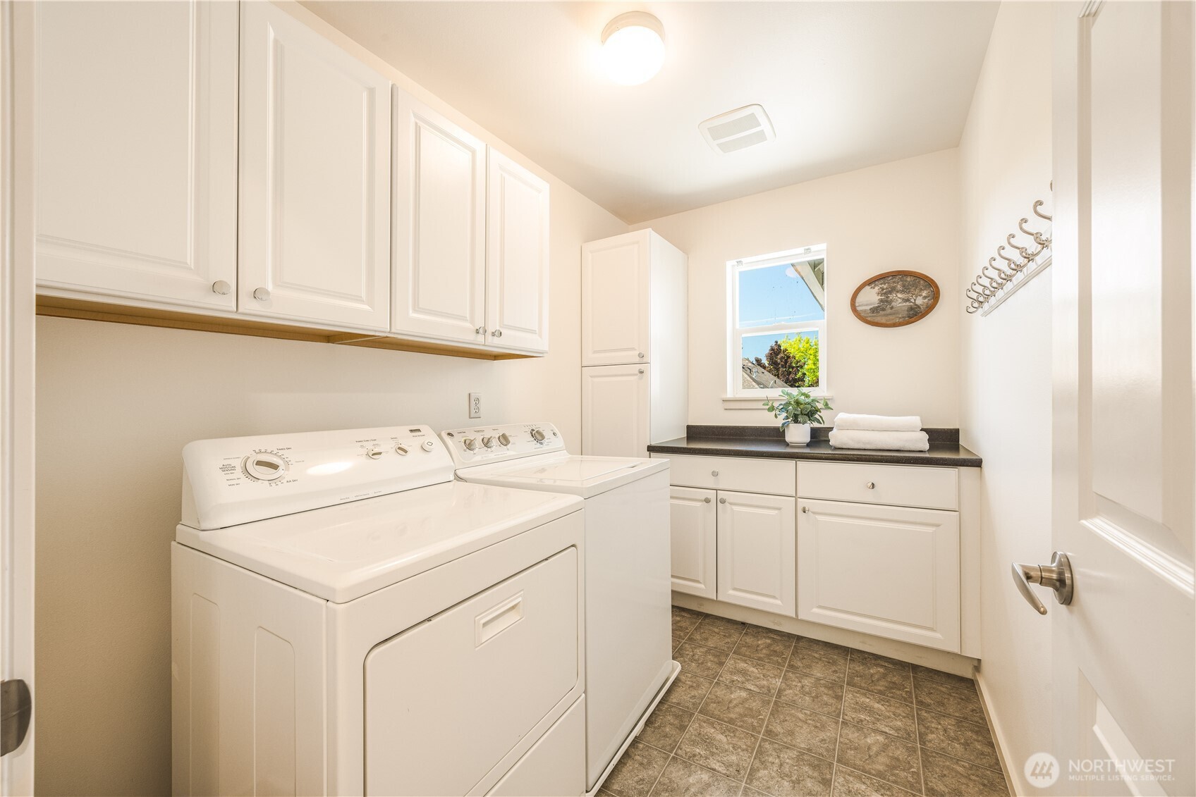 2055 Larchmount Drive NE, Issaquah, WA 98029