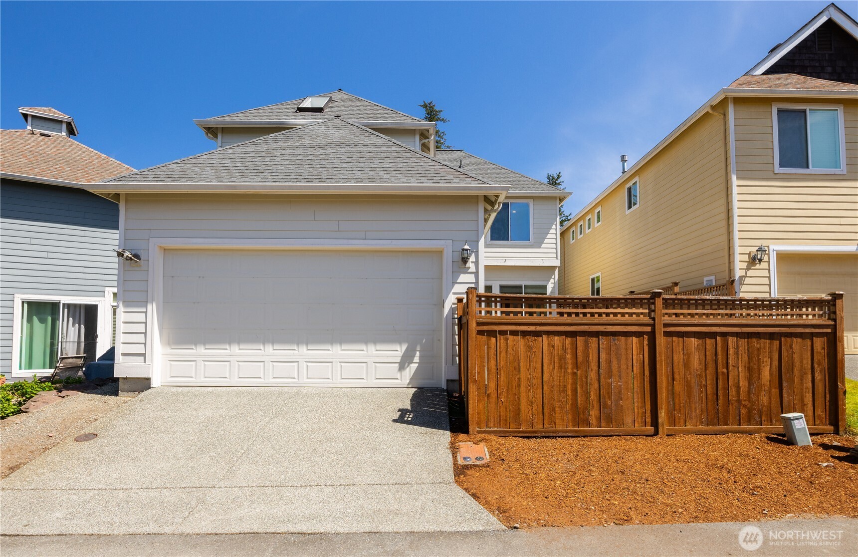 2055 Larchmount Drive NE, Issaquah, WA 98029